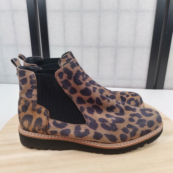 Donald J Pliner Carsyn Leopard Lug Sole Chelsea Tan & Black Boots Women US 9M - Picture 2 of 14